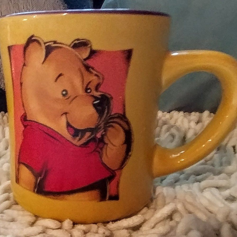 Disney Winnie the Pooh Ceramic Mug – Yellow & Red Classic Pooh Design